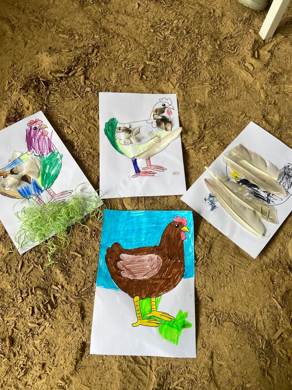 Tröstender älterer Mann mit Haustiertherapie